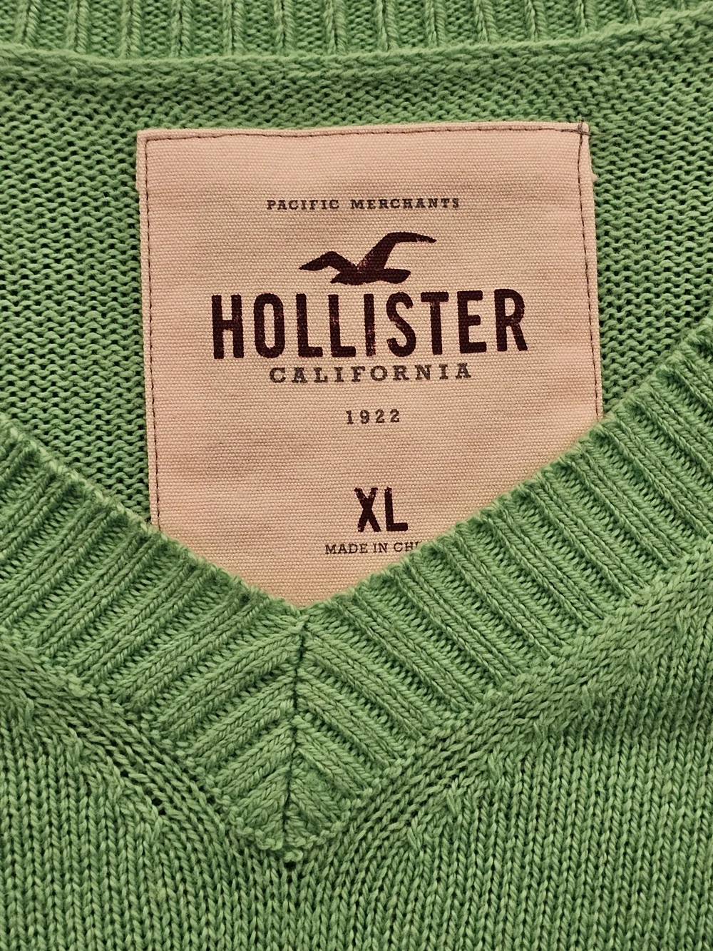 Hollister VTG Y2K Men's Vibrant Lime Green V-Neck Sweater - Size XL - Picture 2 of 5